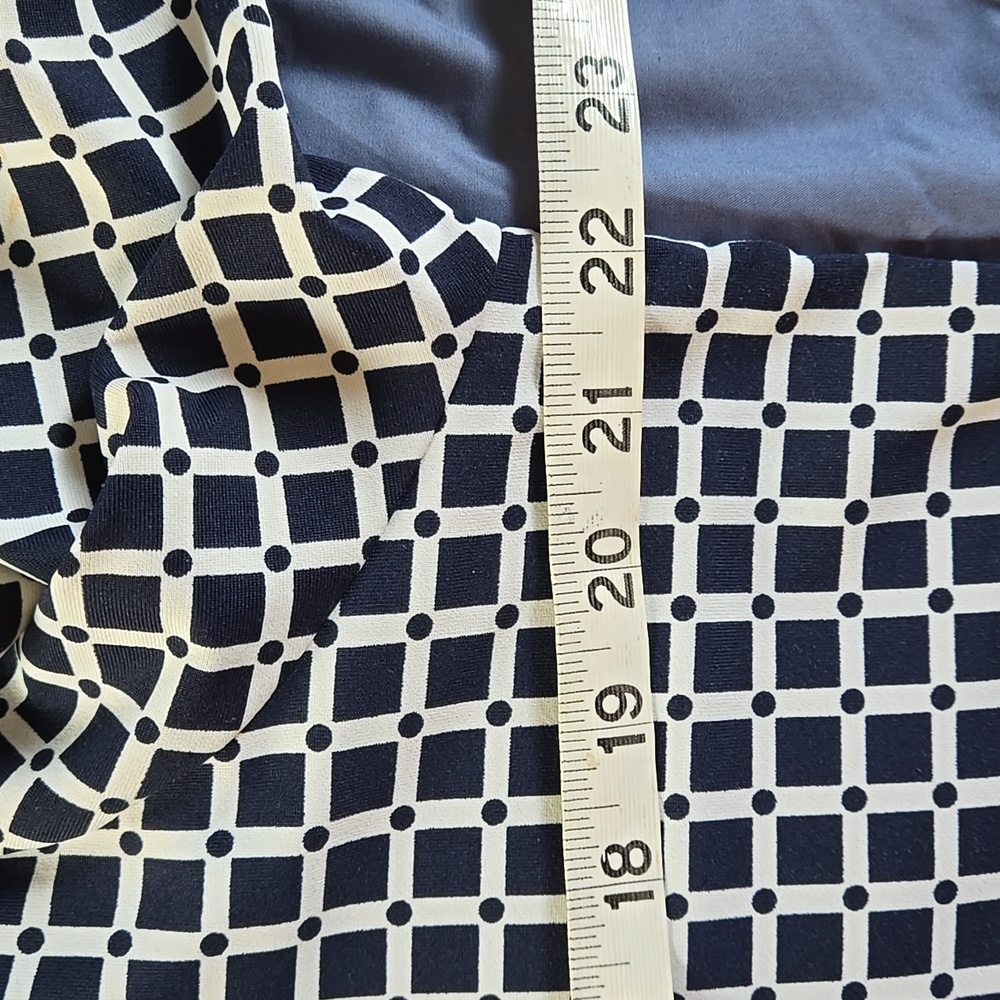 Women's Charter Club Quarter Zip Pullover. Size 1x. Navy and white. Like new! - Picture 4 of 8